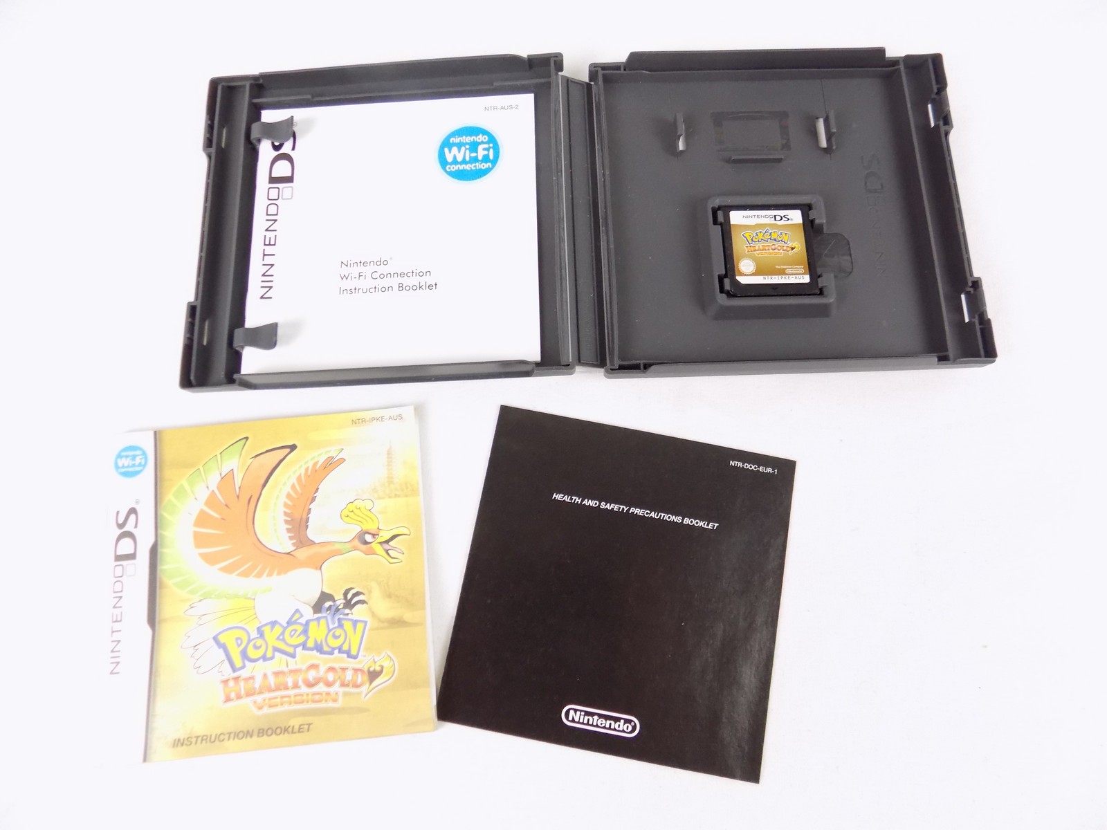 Pokemon HeartGold for Nintendo DS like popular new complete