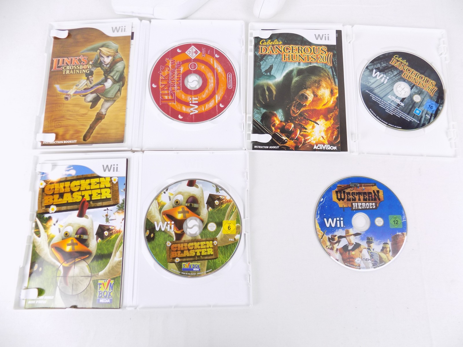 Nintendo Wii Shooting Bundle Gun Zapper + 4x Games Shooting Games ...