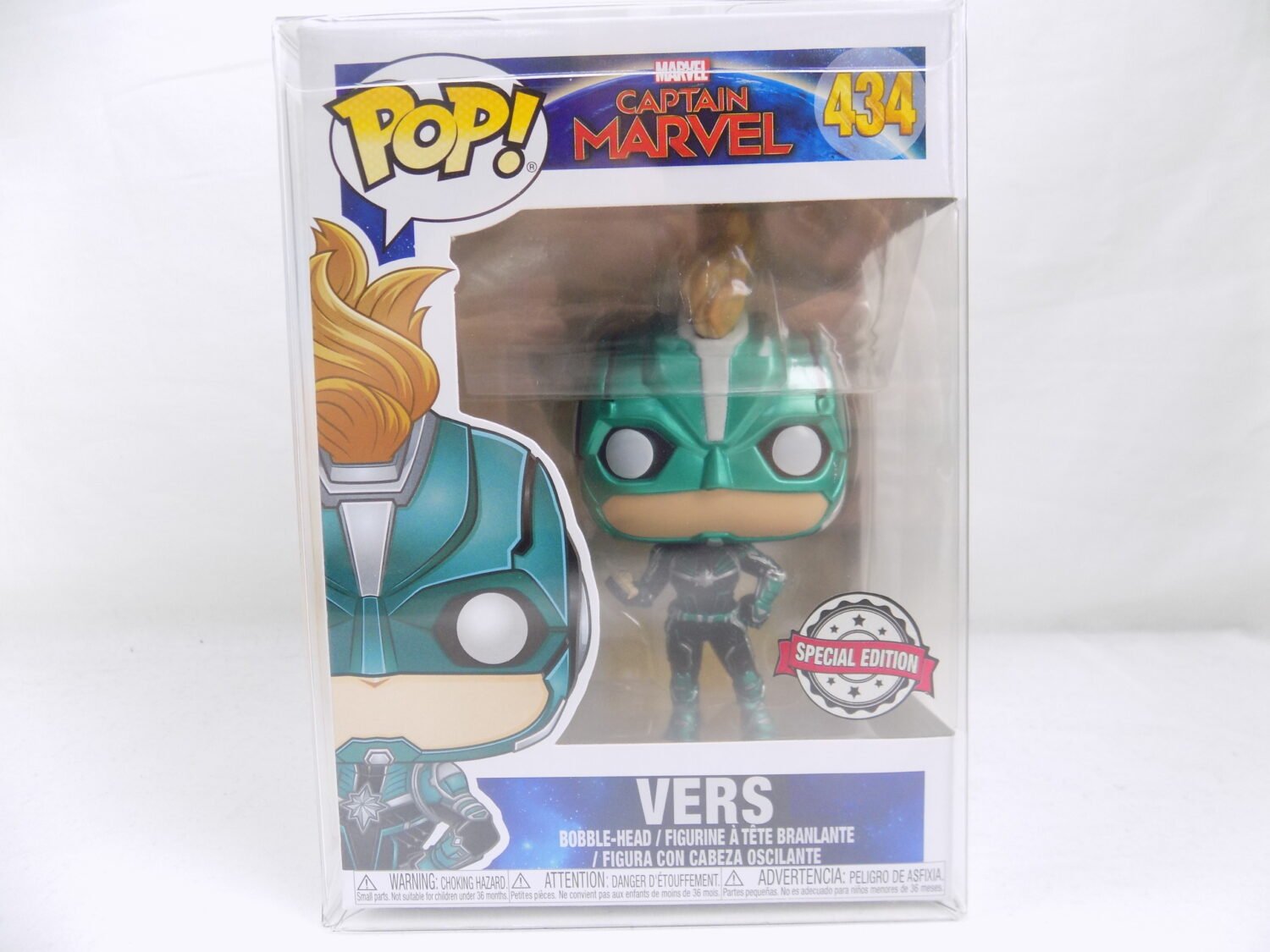 Brand New Funko Pop Vers 434 Captain Marvel Vinyl Figure