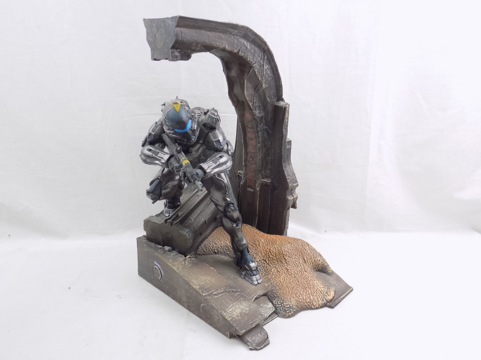 Halo 5 Guardians Limited Collector's Edition Master Chief & Spartan Locke  Statue