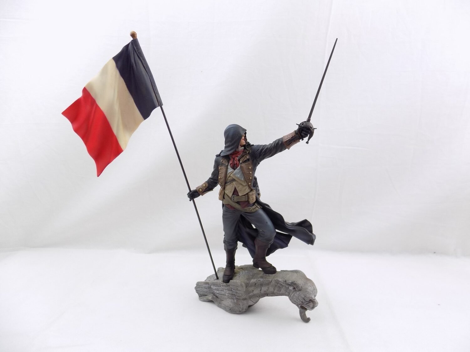 Assassin's Creed Unity Arno Statue Figurine