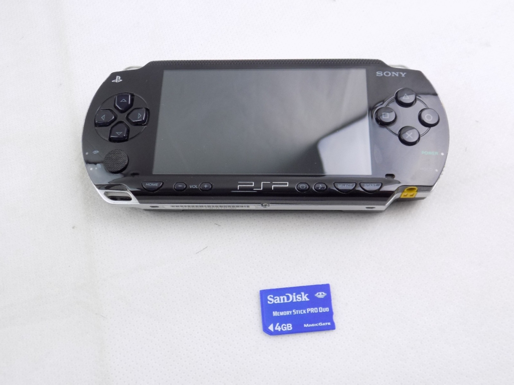 Boxed Brand New Giga-Pack With PSP 1000 Playstation Portable Console ...