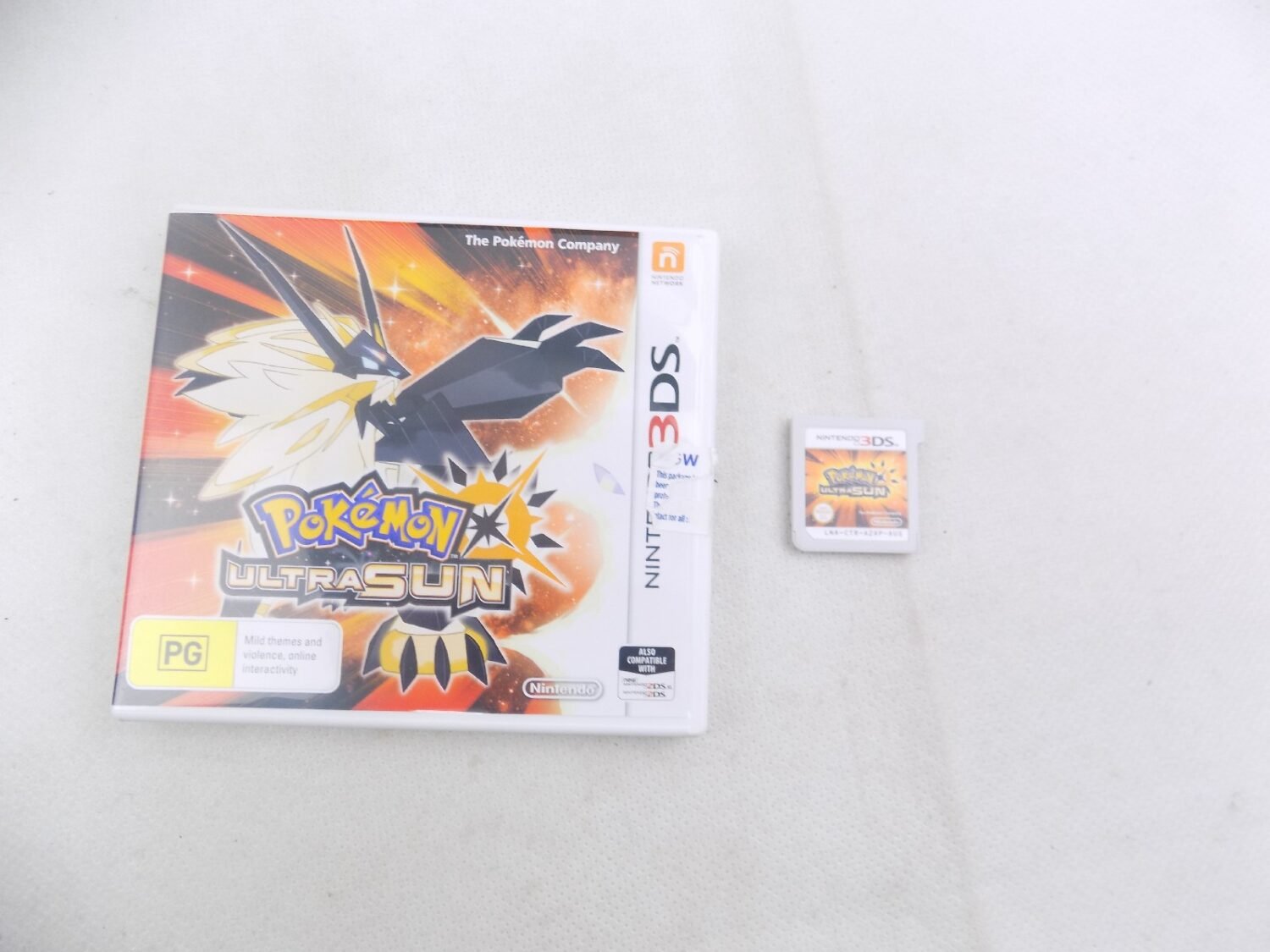 Like New Nintendo 3DS AUS PAL Pokemon Ultra Sun