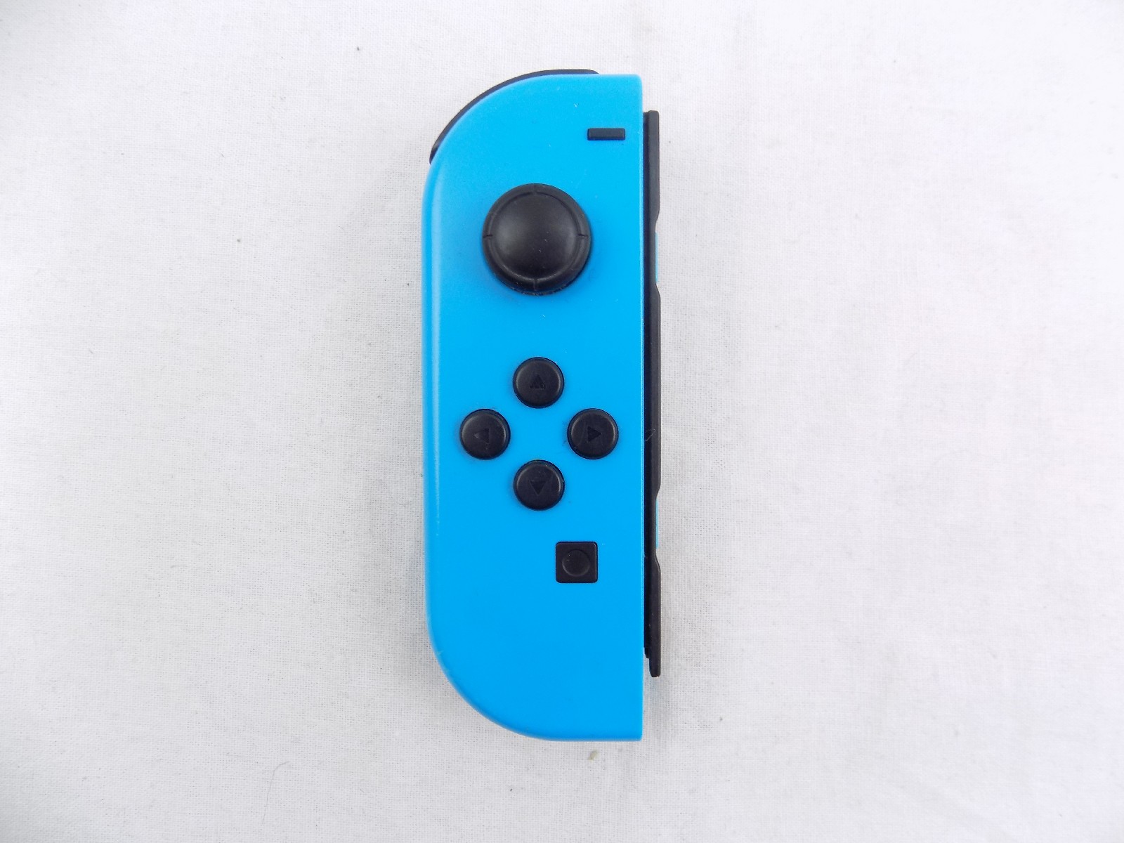 Nintendo switch deals blue joycons