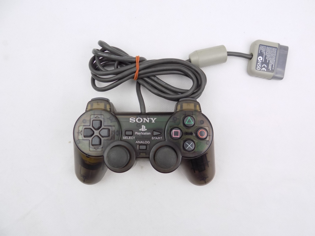 black ps1 controller