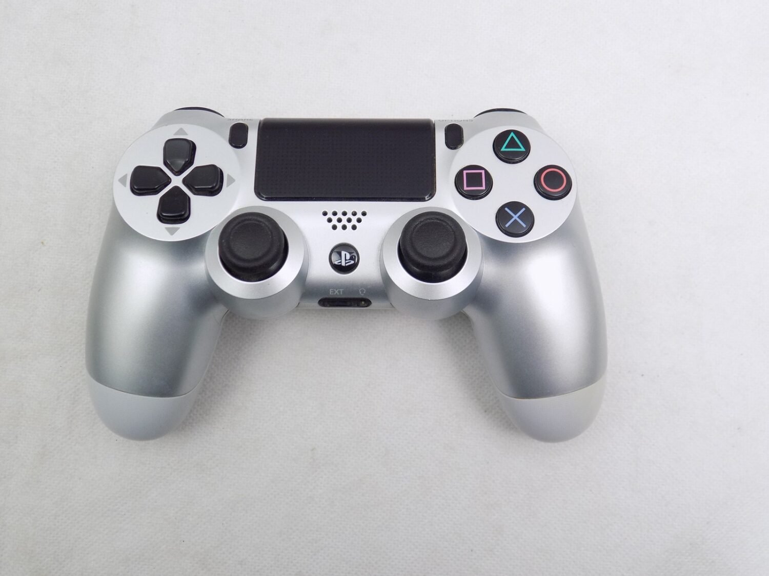 Playstation 4 PS4 Dualshock 4 Silver Controller