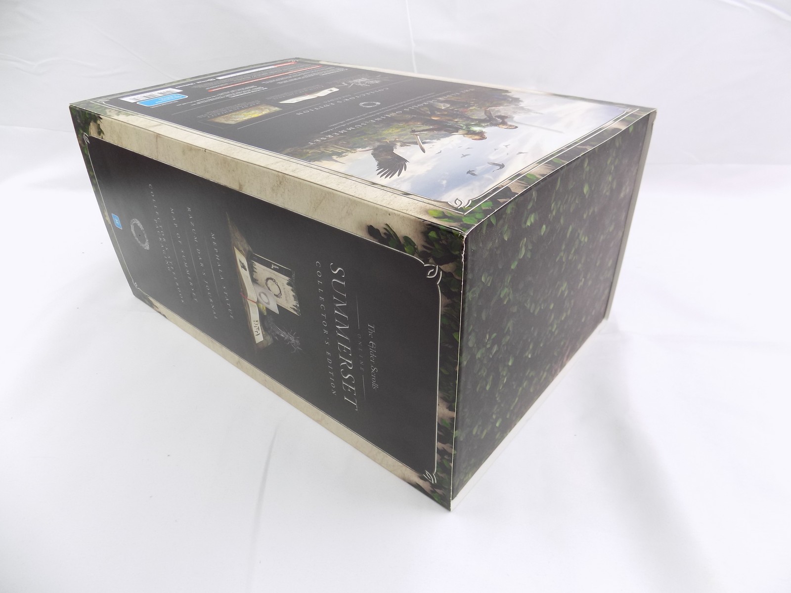 The Elder Scrolls Online Summerset outlet Collectors Edition Steelbook with Game Disc