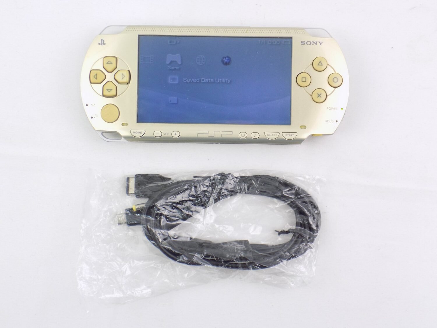 Like New PSP 1000 Playstation Portable Champagne Gold Handheld Console Inc Charger