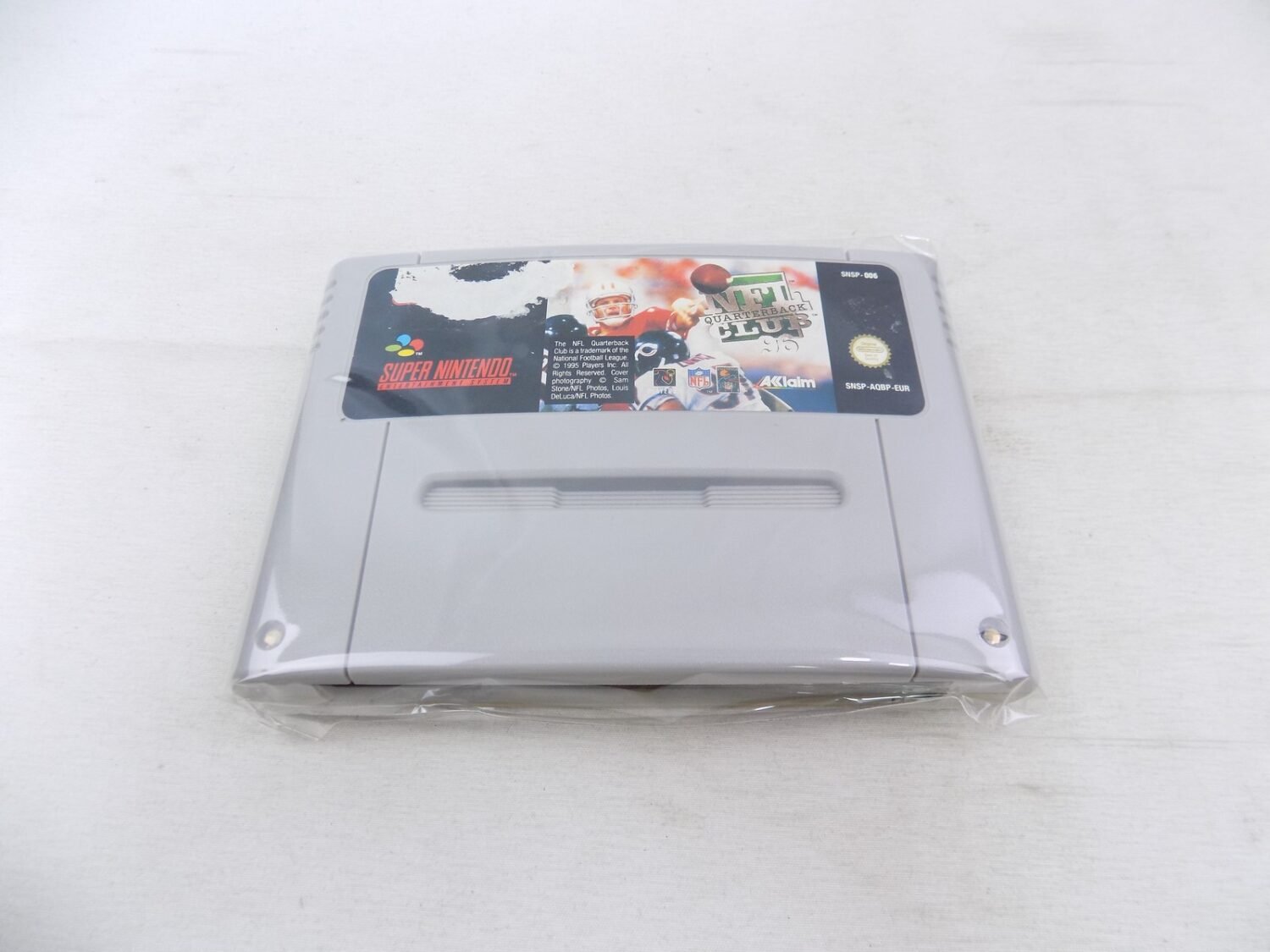 SNES Super Nintendo Like New NFL Quarterback Club 96 - EURO PAL - Grade B