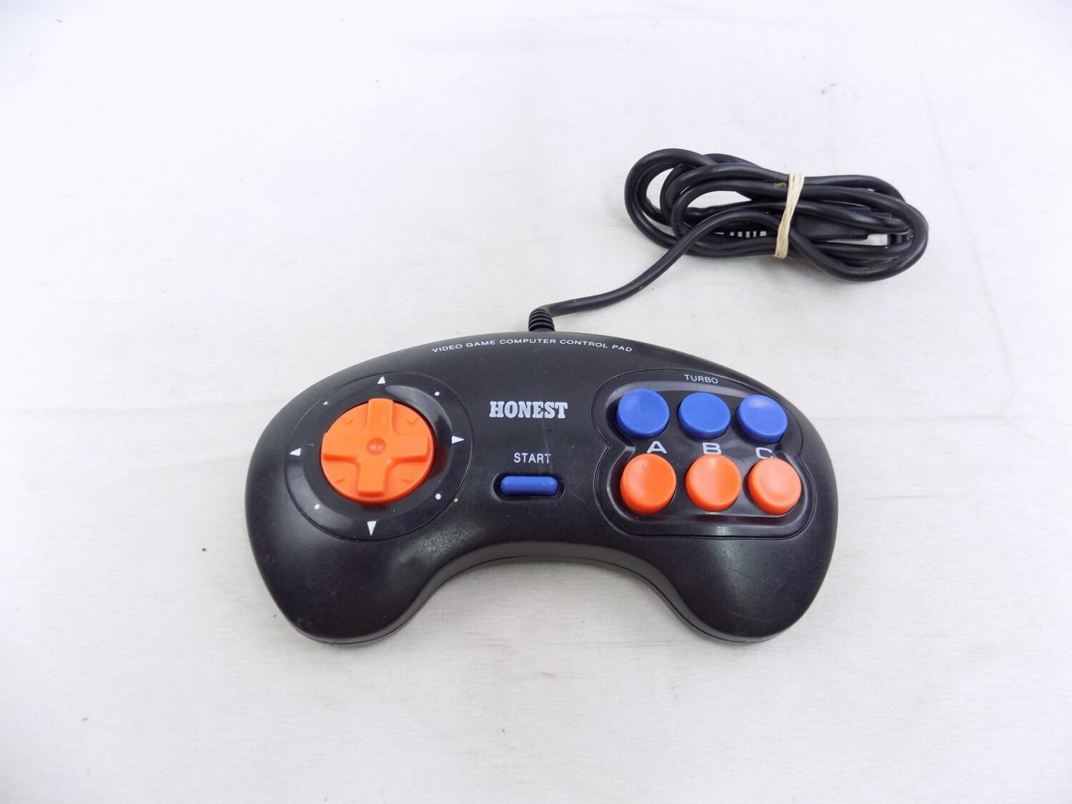 Like New Sega Mega Drive Honest Wired Controller