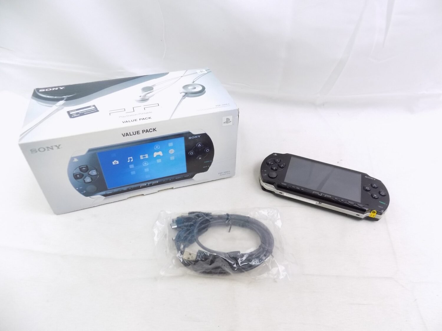 Boxed Like New Playstation Portable PSP 1000 Black With Charger