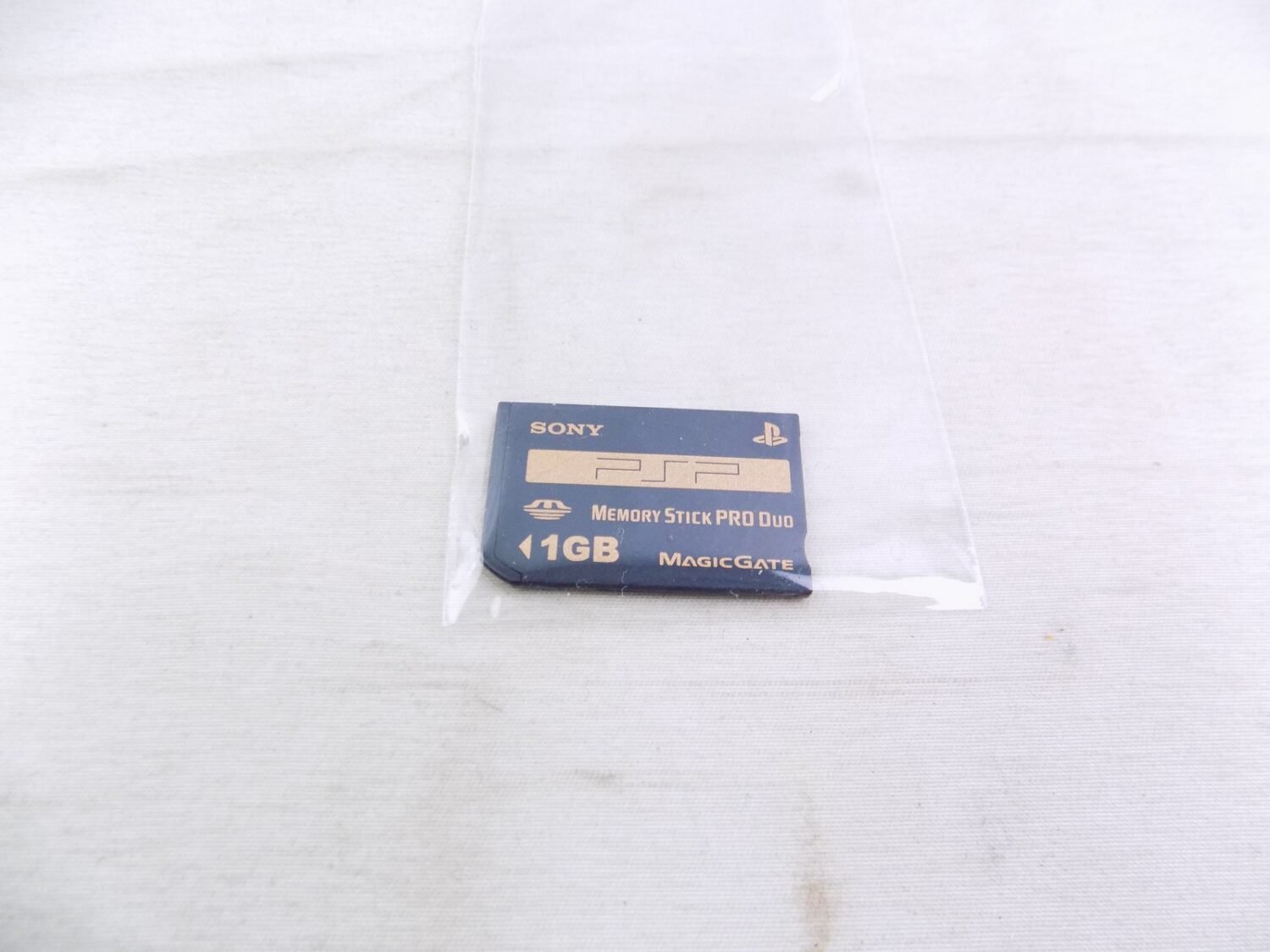 Like New Genuine Playstation Portable PSP 1GB Memory Stick Pro Duo