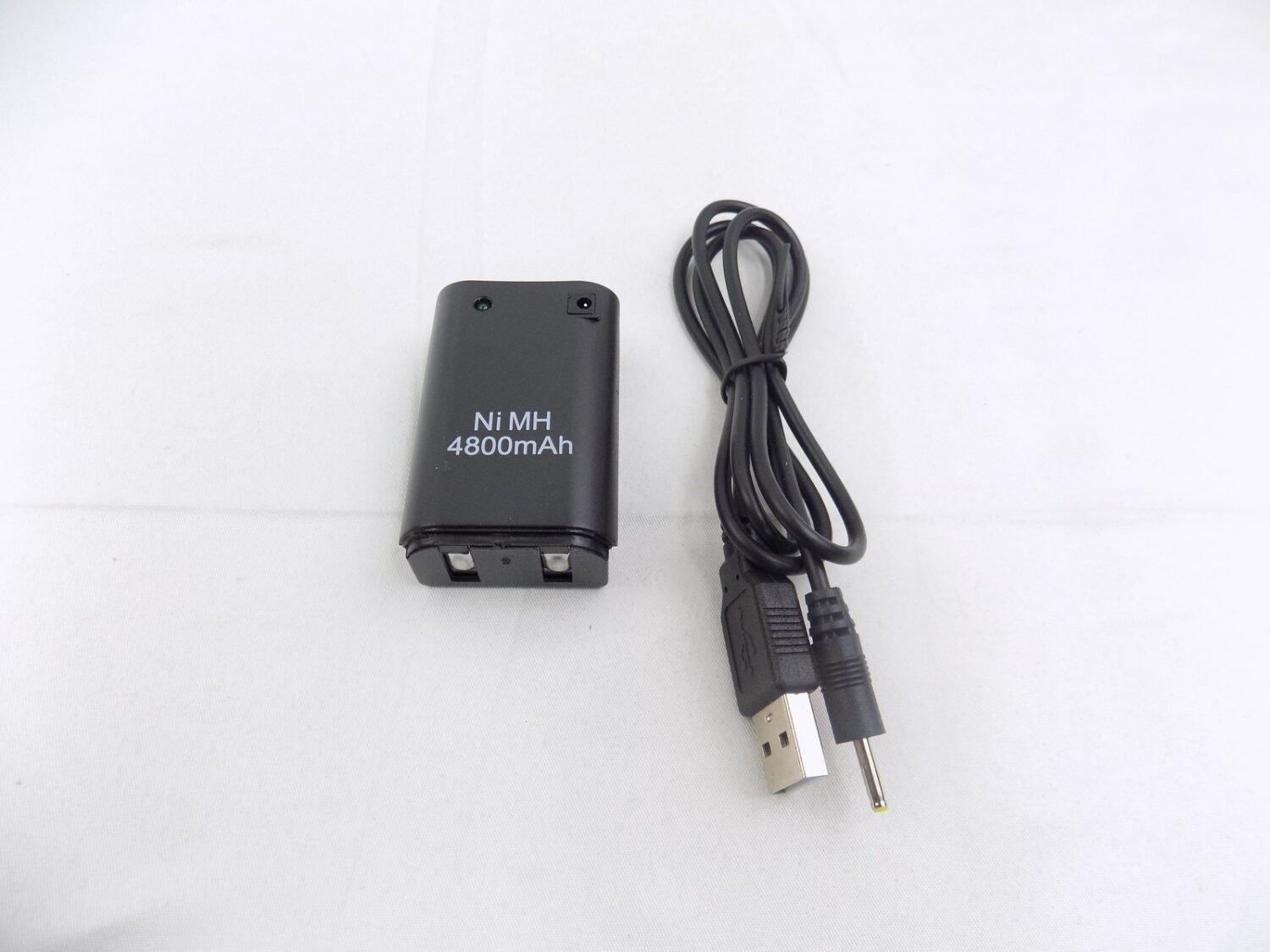 Brand New Xbox 360 Battery Pack with Charging Cable