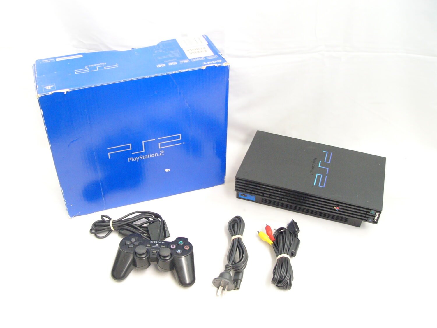 Boxed Playstation 2 Ps2 Console Fat SCPH-39002 with Controller + Cables