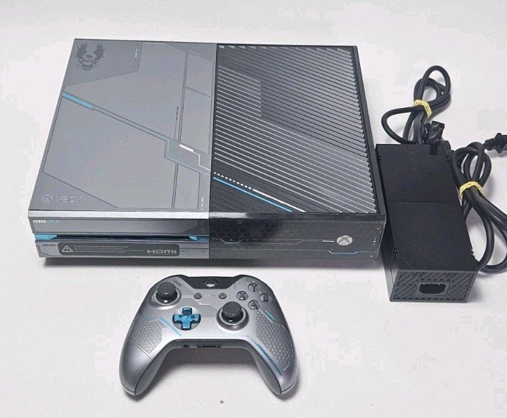 Xbox One Limited Edition Halo 5: Guardians Bundle