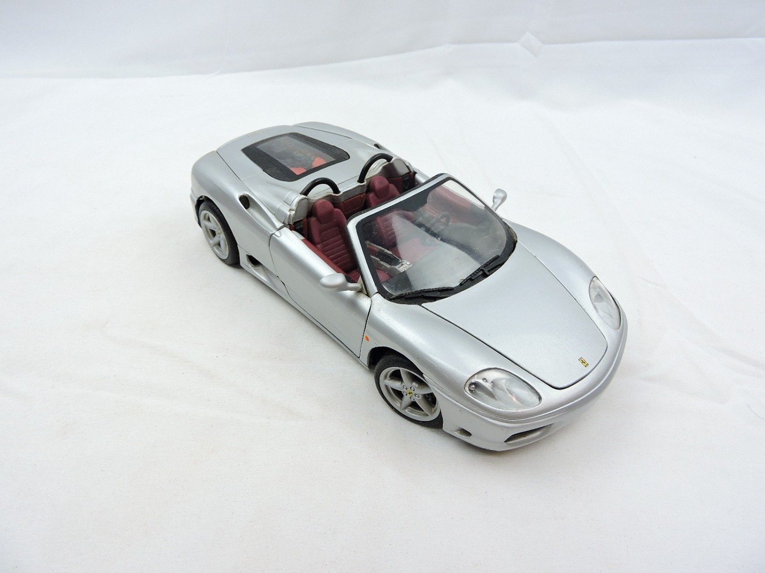 Like New Hot Wheels Ferrari 360 Spider 1:18 Scale Diecast Model Car