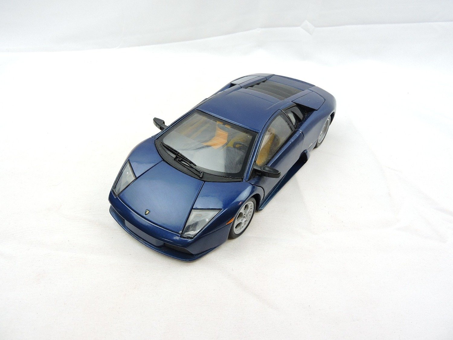 Like New Hot Wheels Lamborghini Murcielago Midnight Blue 1:18 Scale Diecast Model Car