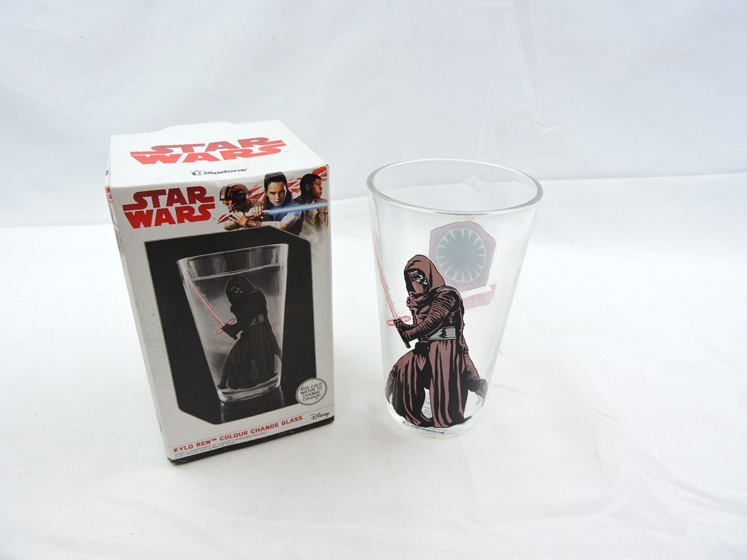 Boxed Like New Star Wars The Last Jedi Kylo Ren Colour Change Glass