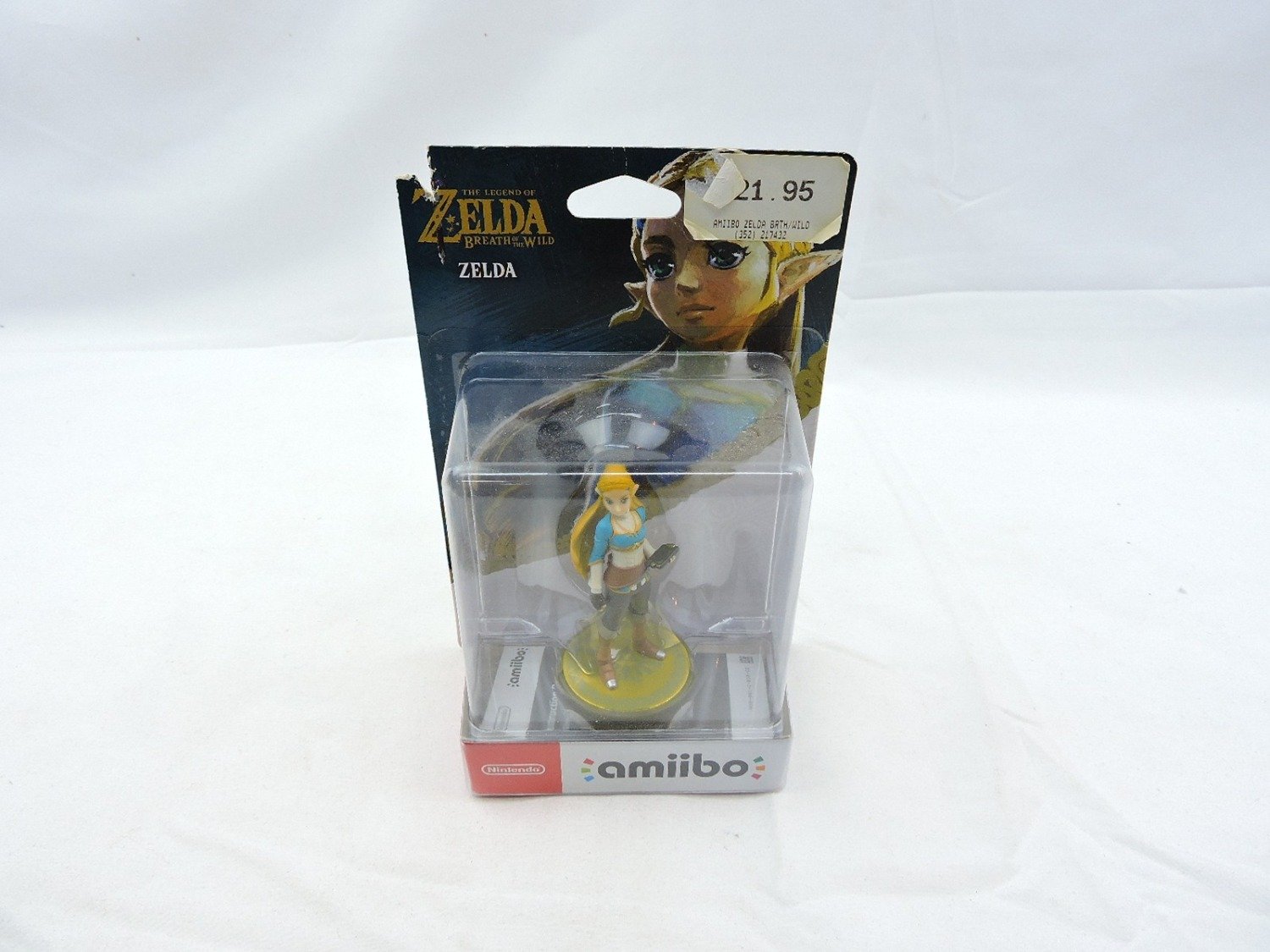 Sealed The Legend of Zelda Breath of the Wild Zelda Amiibo Figure (Imperfect)