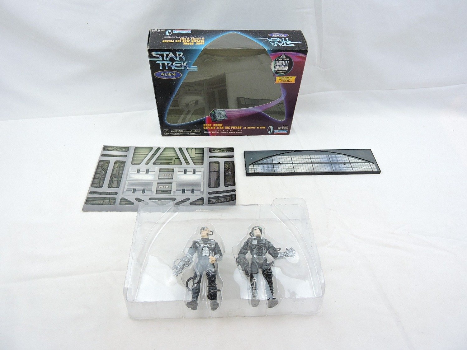 Boxed Like New Playmates Toys Star Trek Alien Series Borg Drone and Captain Jean-Luc Picard as Locutus of Borg