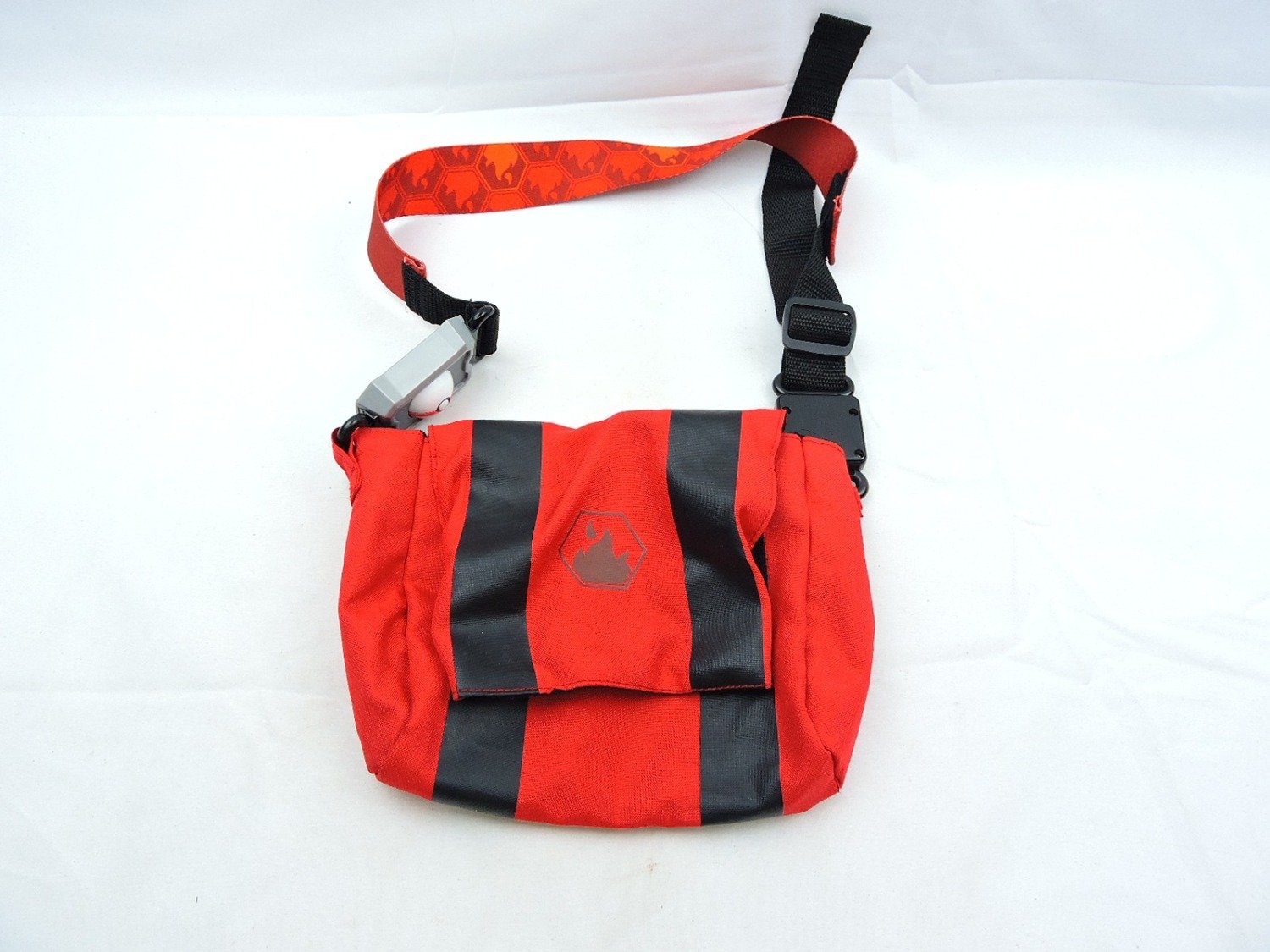 Like New Tomy Pokemon Trainer Kit Fire Type Shoulder Bag