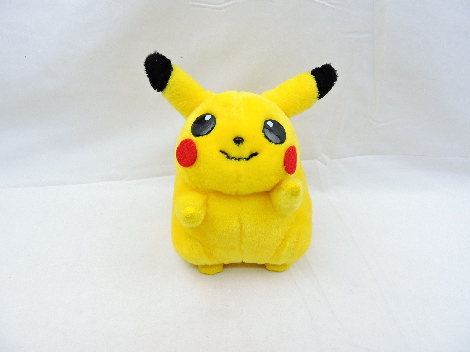 Like New Play by Play Pokemon Fat Pikachu 8" Inch Plush Toy 1999