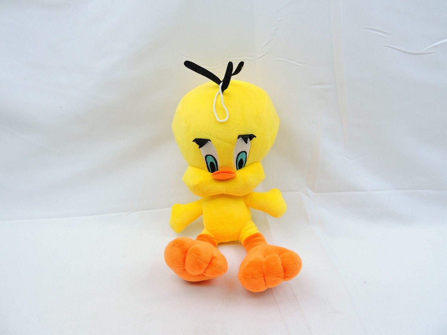 Like New Looney Tunes Tweety Bird 10" Inch Plush Toy