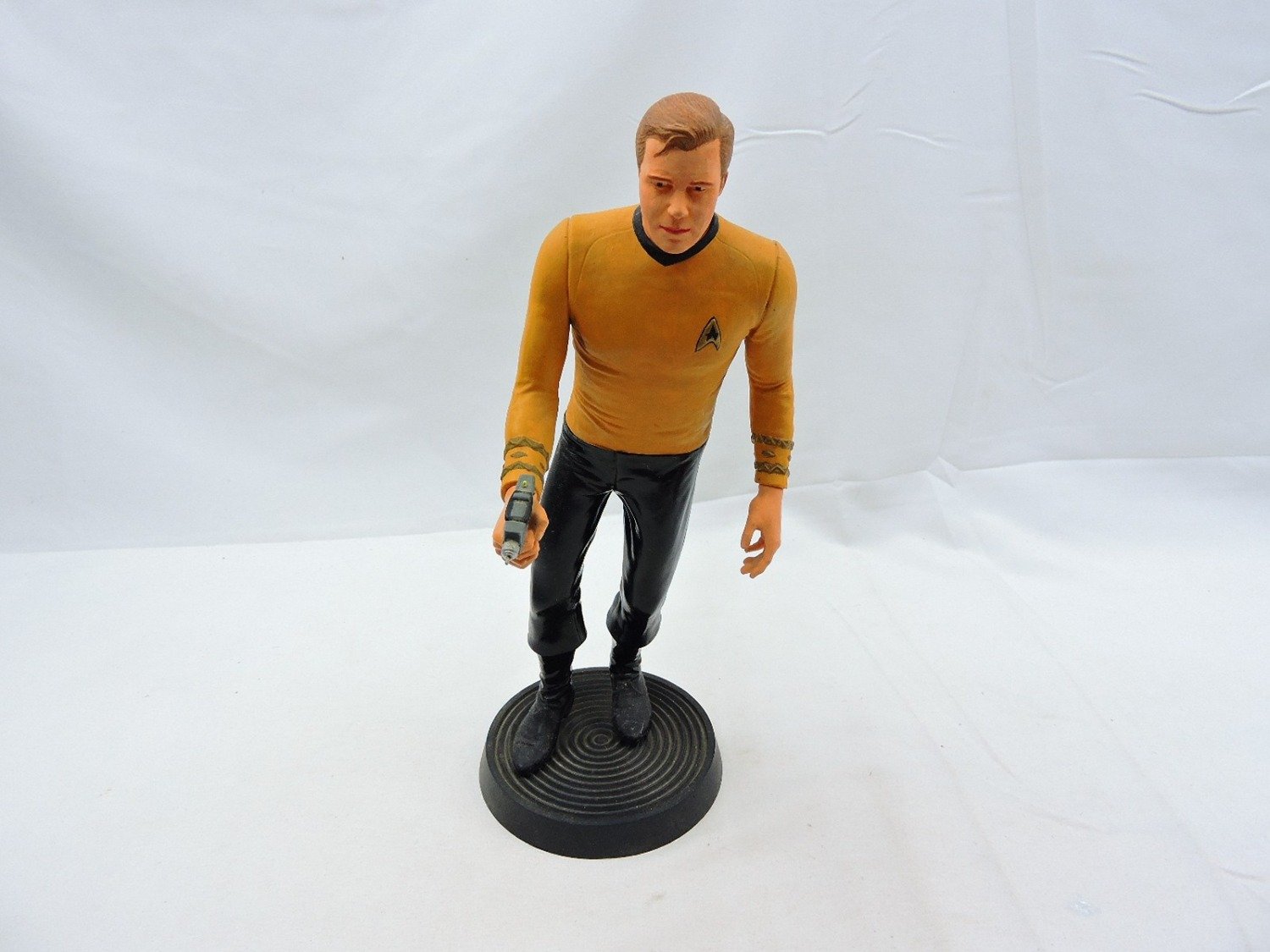 AMT Star Trek Captain Kirk 1:6 Scale Model Kit