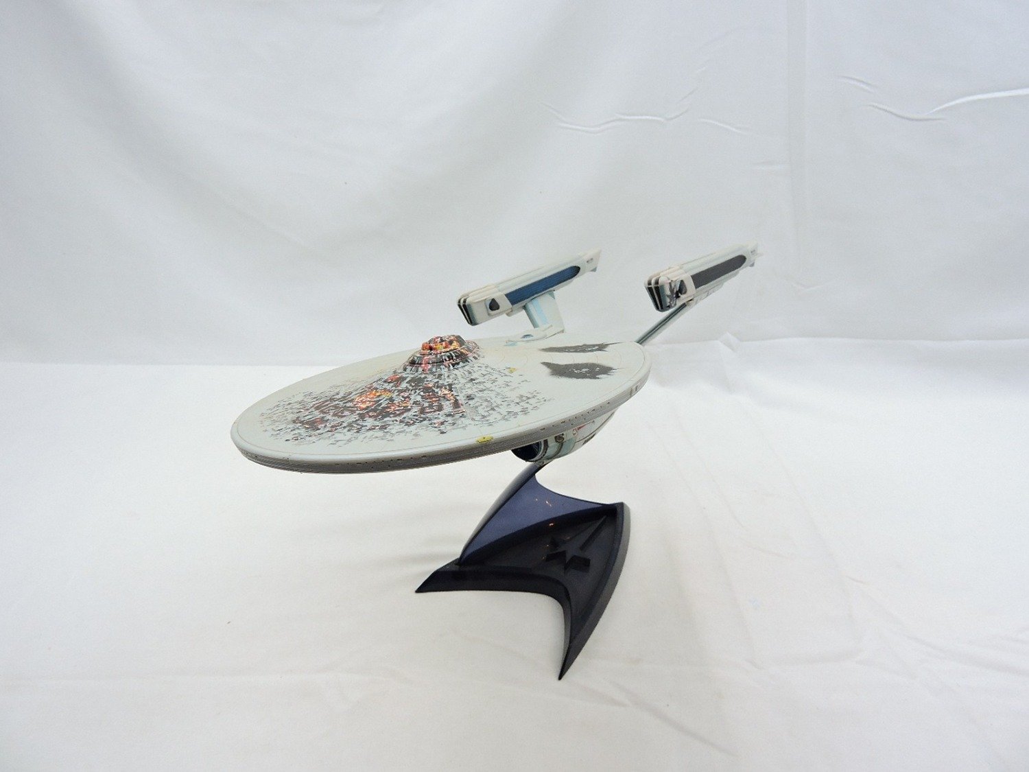 Like New Art Asylum Star Trek U.S.S. Enterprise NCC-1701 Battle Damaged Scale Replica