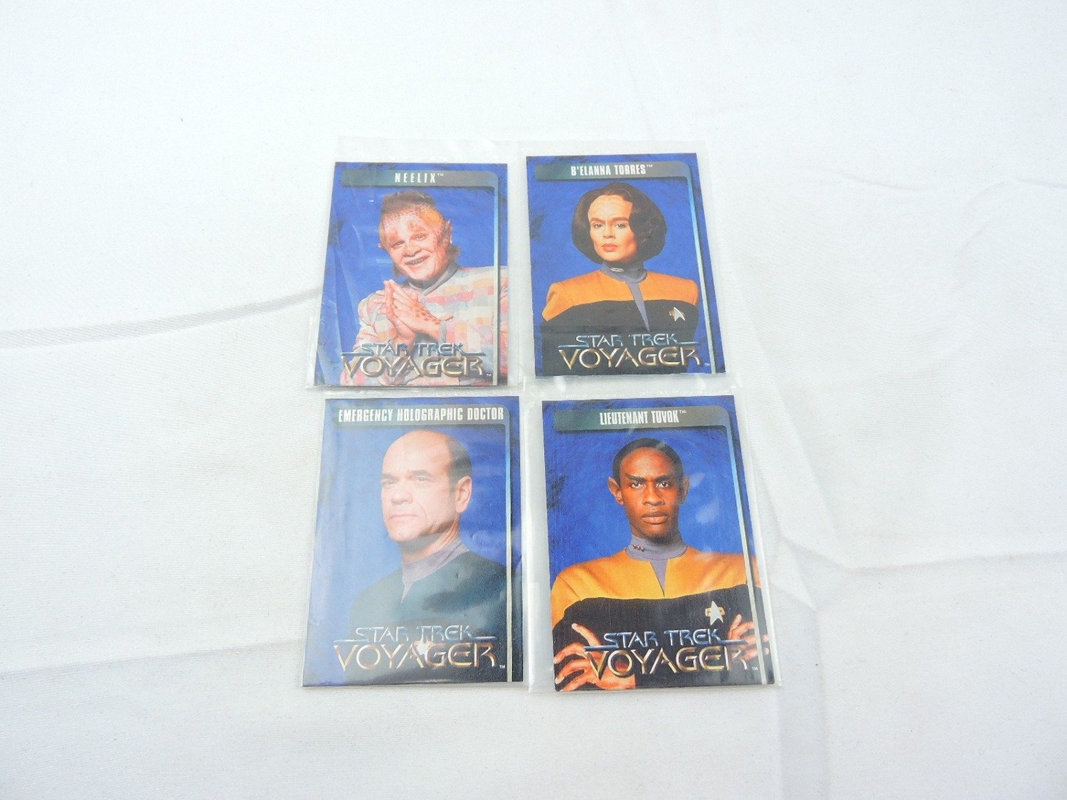 Like New SkyBox Star Trek Voyager Identity Profile Trading Card Bundle of x4