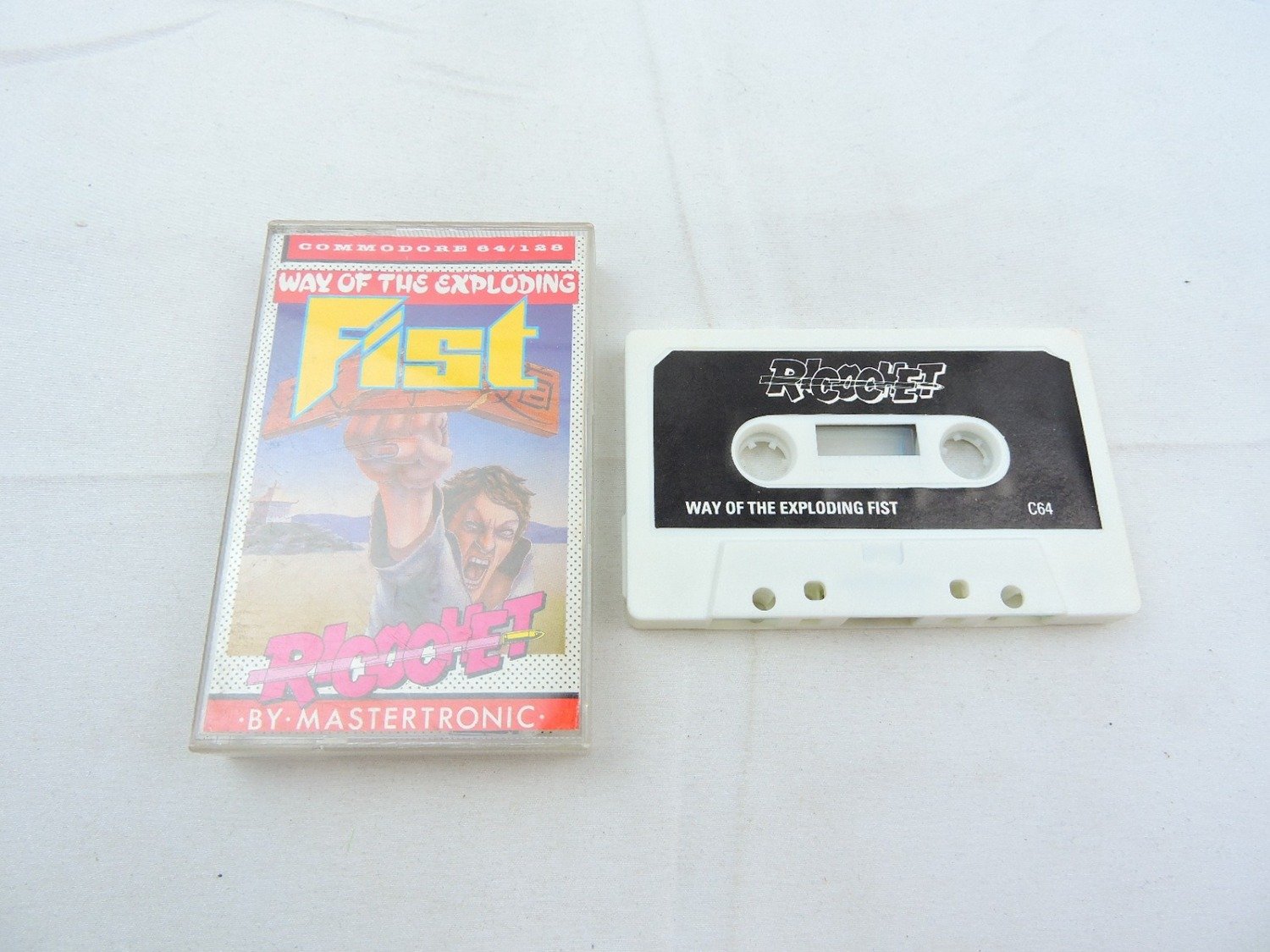 Boxed Commodore 64 C64 Way of the Exploding Fist Game Cassette /2
