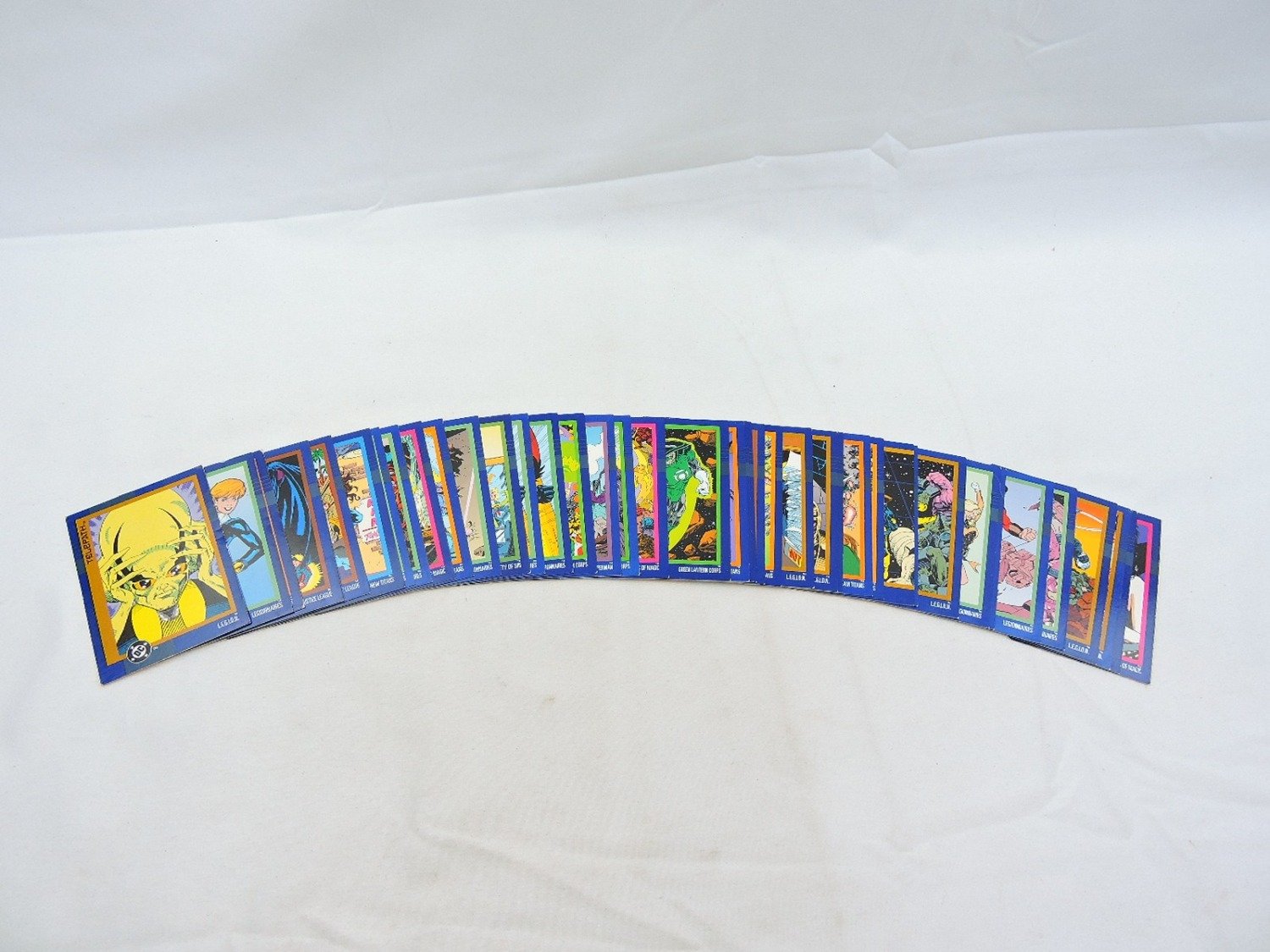 Like New SkyBox DC Comics Cosmic Teams Trading Card Bundle