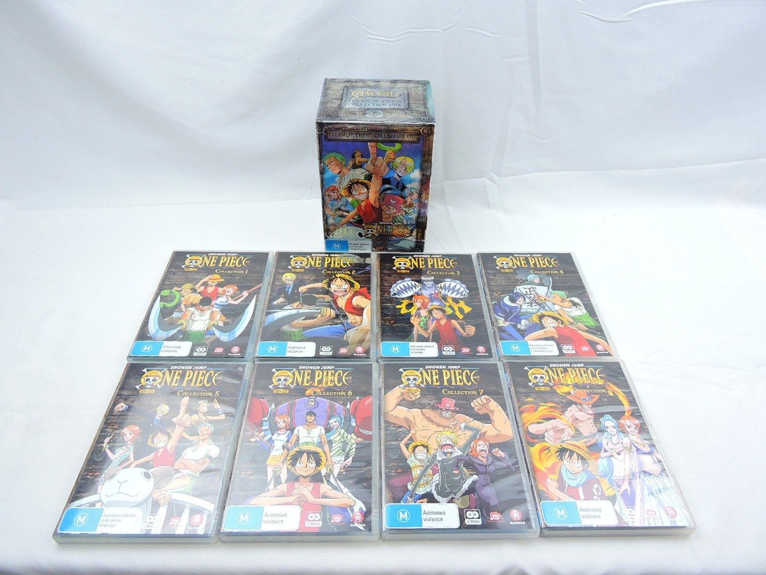 Like New One Piece Treasure Chest Collection One DVD Boxset Bundle