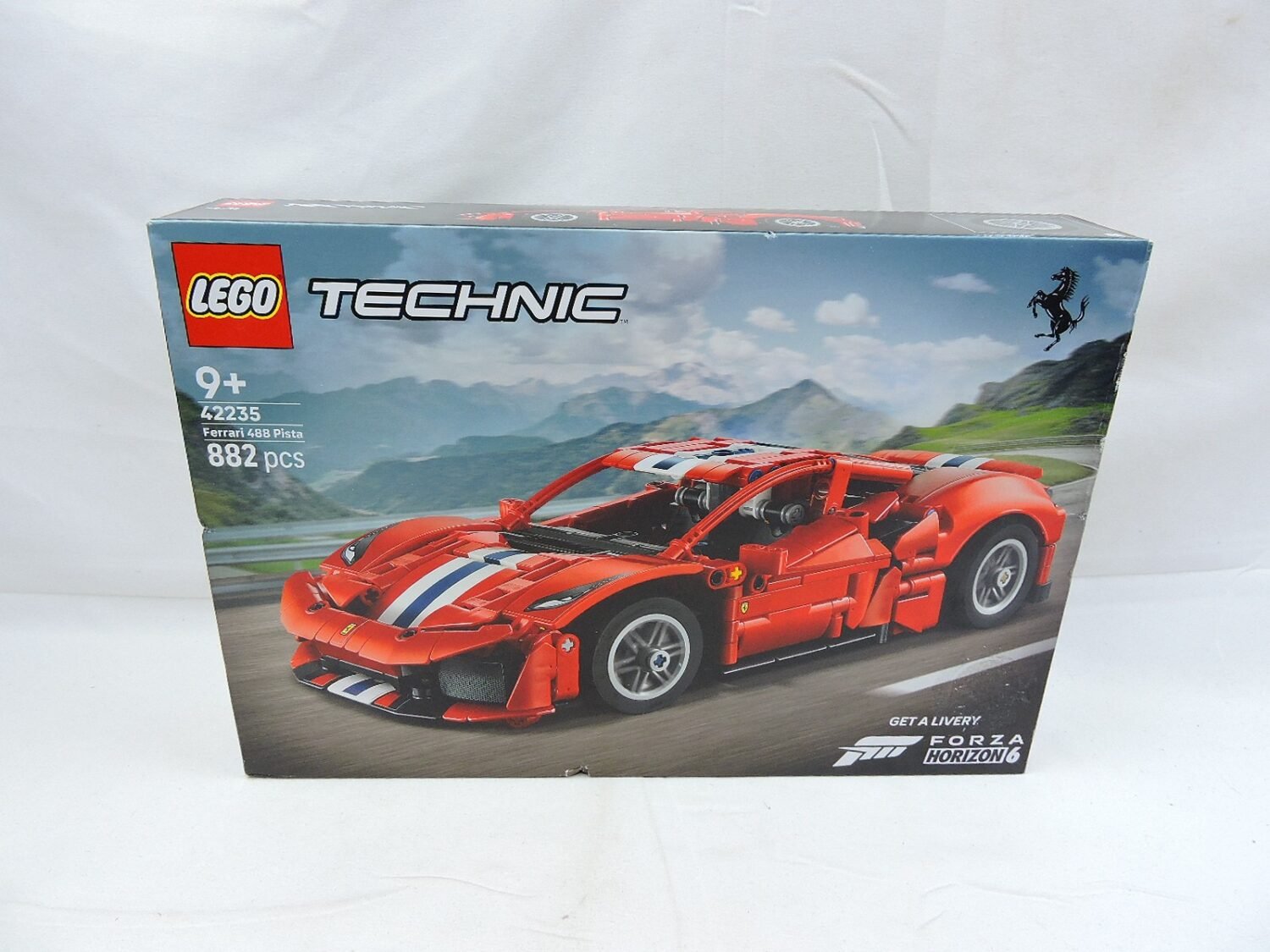 Brand New and Sealed Lego Technic Ferrari 488 Pista 42235