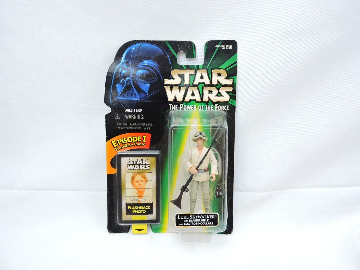 Brand New and Sealed Star Wars The Power of the Force Luke Skywalker Action Figure